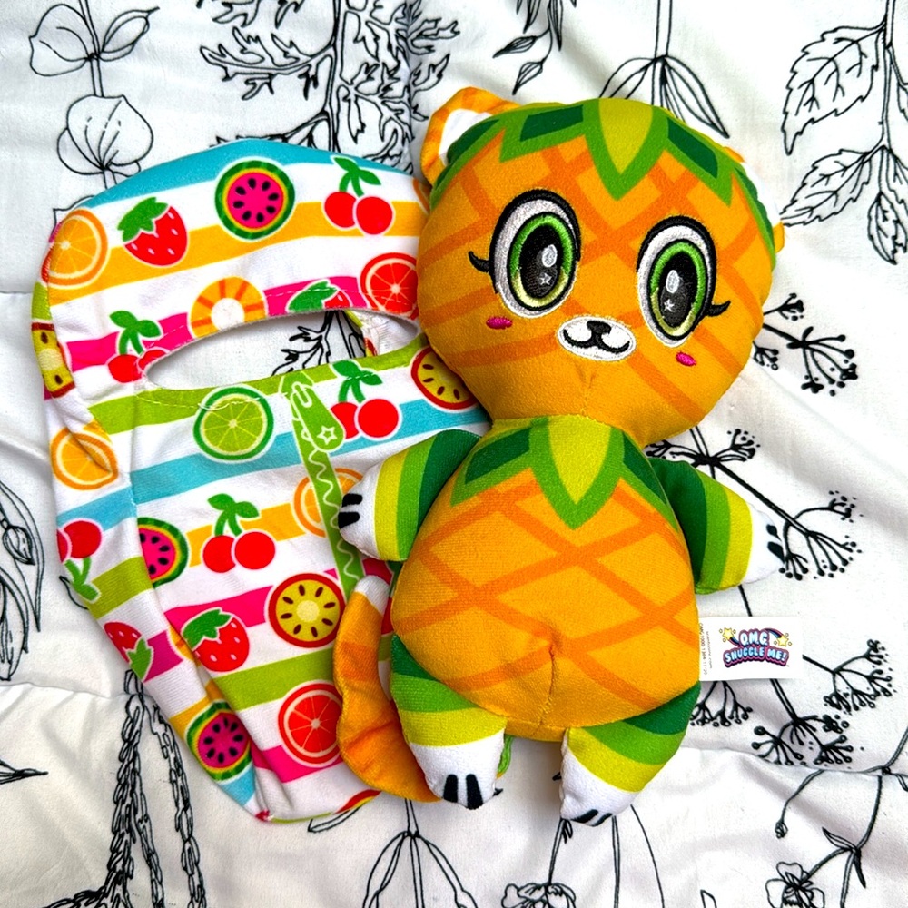 🍍OMG Snuggle Me Cat Penny Pineapple Plush Scentco Lightly Scented